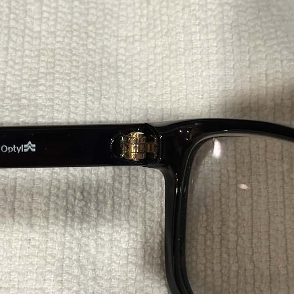 Gucci eyeglasses with Gucci eyeglasses case. Excellent condition. Black and gold - Picture 6 of 12
